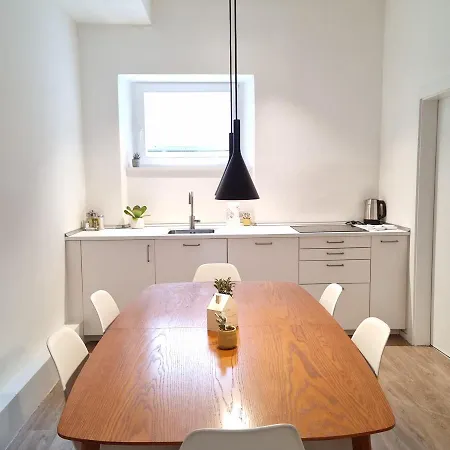 Apartment Emilie With Parking Historic City Center Meran Exterior foto